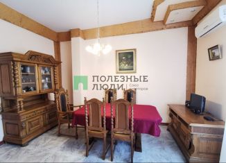 Продается 4-комнатная квартира, 133.8 м2, Саратов, улица имени Н.Г. Чернышевского, 157, Волжский район