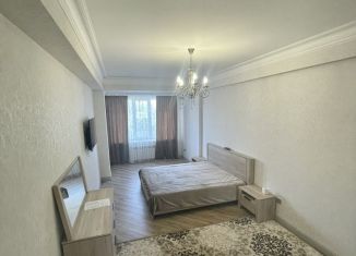 Сдается 1-ком. квартира, 60 м2, Дагестан, проспект Насрутдинова, 108