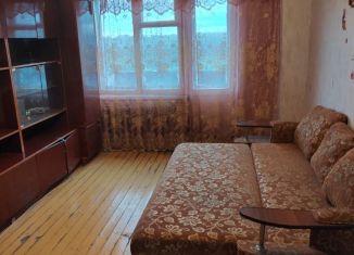 Трехкомнатная квартира на продажу, 59 м2, Свердловская область, улица Перова, 1