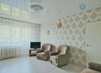 Продается двухкомнатная квартира, 55 м2, поселок Васильково, улица 40 лет Победы, 4А