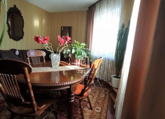 Продается 2-комнатная квартира, 60 м2, Калуга, улица Георгия Димитрова, 12