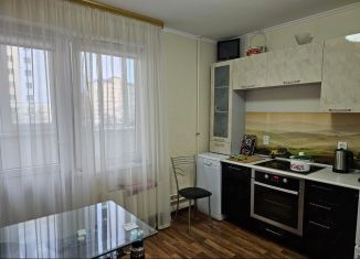 3-комнатная квартира на продажу, 80.7 м2, поселок городского типа Афипский, улица 50 лет Октября, 98