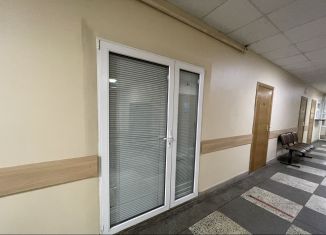 Сдача в аренду офиса, 8.8 м2, Клинцы, улица Дзержинского, 34