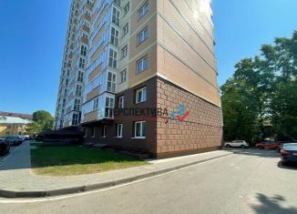 Продам 3-комнатную квартиру, 85.6 м2, Калуга, улица Пухова, 56