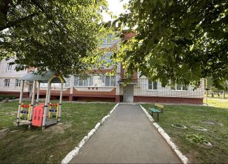 Продажа 2-ком. квартиры, 47.9 м2, поселок городского типа Кугеси, Шоссейная улица, 2