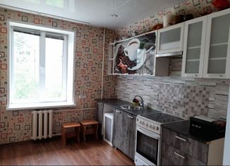 Продается 2-ком. квартира, 48 м2, посёлок Катунино, Советская улица, 31