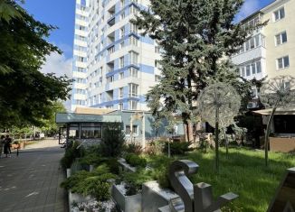 Трехкомнатная квартира на продажу, 130 м2, Краснодарский край, улица Горького, 2А