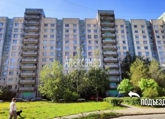 Продается трехкомнатная квартира, 80 м2, Санкт-Петербург, проспект Ударников, 27к2В, метро Ладожская