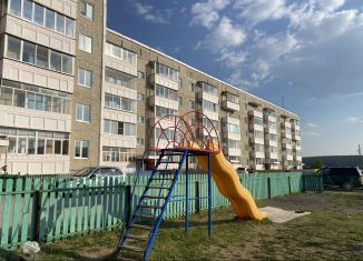 Продается двухкомнатная квартира, 51.1 м2, поселок городского типа Верхние Серги, улица Победы, 20