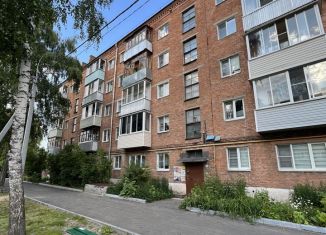 Продам трехкомнатную квартиру, 55 м2, Московская область, проспект Ильича, 33