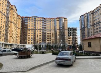 Двухкомнатная квартира на продажу, 77 м2, Каспийск, Кавказская улица, 31, ЖК Family