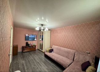 Продается 2-комнатная квартира, 45 м2, Мурманск, улица Карла Маркса, 57, Октябрьский округ