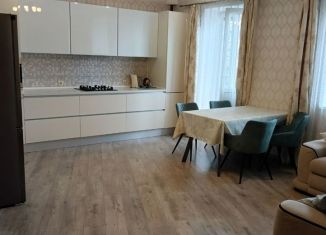 Сдается 2-ком. квартира, 79 м2, Калининград, Майский переулок, 3