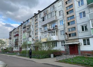 Продается четырехкомнатная квартира, 61 м2, Ленинградская область, улица Калинина, 47