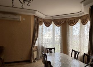 Продажа 4-ком. квартиры, 150 м2, Дагестан, проспект Имама Шамиля, 50А