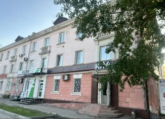 Продается трехкомнатная квартира, 59.2 м2, Барнаул, проспект Строителей, 26, Железнодорожный район