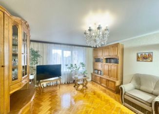 Продам трехкомнатную квартиру, 76 м2, Железногорск, улица Гайдара, 3