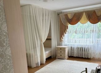 Сдается в аренду 1-ком. квартира, 36 м2, Адыгея, улица Чкалова, 84