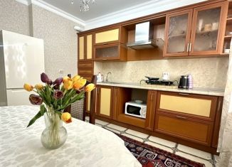 2-комнатная квартира в аренду, 75 м2, Каспийск, проспект Акулиничева, 14
