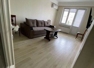 Двухкомнатная квартира в аренду, 55 м2, Дагестан, проспект Акулиничева, 14