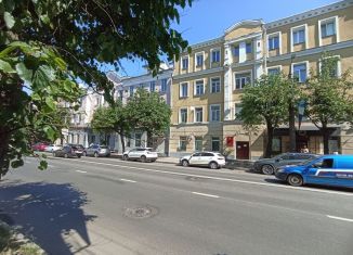 Продается 2-комнатная квартира, 61.2 м2, Смоленск, улица Дзержинского, 10