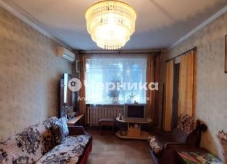 Продаю 4-комнатную квартиру, 60 м2, Каменск-Шахтинский, Коммунистический переулок, 71