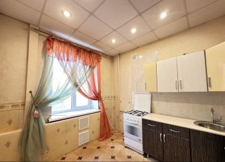 Продается трехкомнатная квартира, 71 м2, Челябинская область, улица Строителей, 43