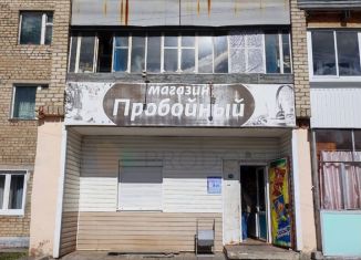 Продается торговая площадь, 61 м2, Реж, улица Ленина, 88