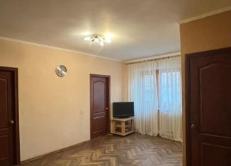 Продается 2-комнатная квартира, 42.6 м2, Саратов, улица имени Н.Г. Чернышевского, 143А