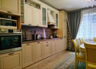 Продается четырехкомнатная квартира, 76.5 м2, Татарстан, проспект Мира, 52
