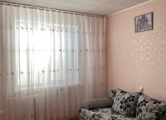 Трехкомнатная квартира в аренду, 58.4 м2, Татарстан, проспект Мира, 61