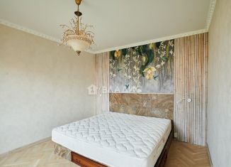 Продам 3-комнатную квартиру, 78 м2, Москва, улица Намёткина, 9к1, ЮЗАО