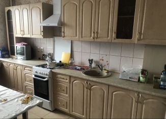 Сдается 2-ком. квартира, 65 м2, Калининград, улица Ульяны Громовой, 99