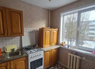 Продаю 1-ком. квартиру, 30 м2, Смоленск, улица Академика Петрова, 5