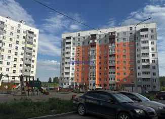 Продам 4-комнатную квартиру, 80 м2, Нижний Тагил, улица Удовенко, 15