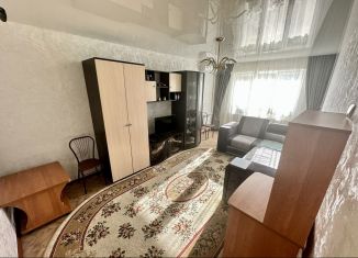 Трехкомнатная квартира на продажу, 58.7 м2, Амурск, проспект Строителей, 38