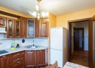 Продажа двухкомнатной квартиры, 72 м2, Екатеринбург, Базовый переулок, 52