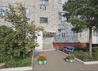 Продам 4-ком. квартиру, 78 м2, рабочий посёлок Кормиловка, улица Ленина, 113