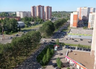 Сдается трехкомнатная квартира, 72 м2, Кемерово, проспект Шахтёров, 72, Рудничный район