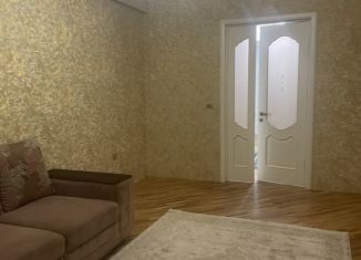 Сдам двухкомнатную квартиру, 90 м2, Каспийск, улица М. Халилова, 32А