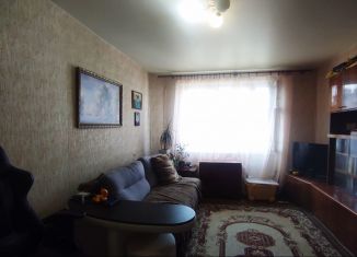 Продаю 3-комнатную квартиру, 64.7 м2, Волгоградская область, улица 8-й Воздушной Армии, 52