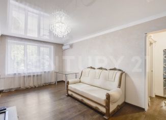Продается 3-комнатная квартира, 55 м2, Москва, Чонгарский бульвар, 10к1, метро Каховская