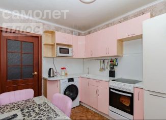 Продам 3-комнатную квартиру, 65 м2, Челябинск, улица 250-летия Челябинска, 28, Калининский район