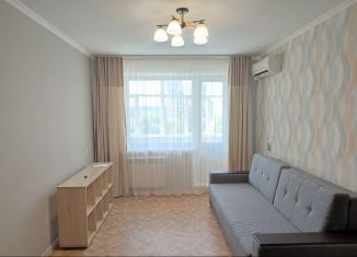 Сдача в аренду 1-комнатной квартиры, 33 м2, Тольятти, улица Свердлова, 8