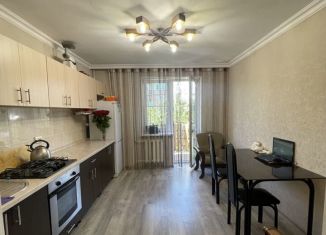 Продается 3-ком. квартира, 87 м2, Владикавказ, Весенняя улица, 7к7