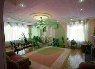 Четырехкомнатная квартира на продажу, 167 м2, Ставропольский край, улица Маяковского, 16