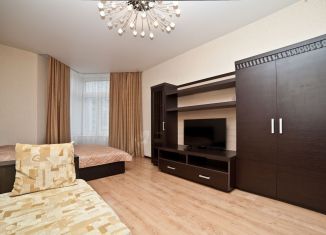 1-комнатная квартира в аренду, 38 м2, Екатеринбург, улица Бажова, 68, метро Динамо