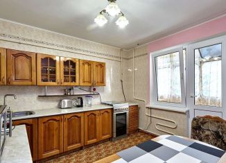 Продается 4-ком. квартира, 92 м2, Краснодар, Ставропольская улица, 174, микрорайон Дубинка