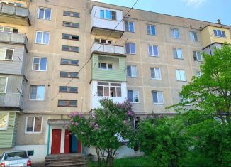 Продаю 4-комнатную квартиру, 77 м2, Нарткала, улица Жамборова, 84