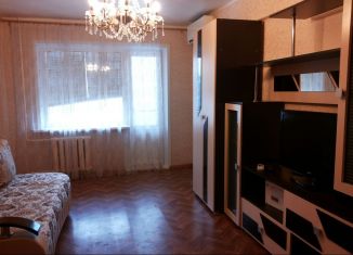 Сдается 3-комнатная квартира, 60 м2, Астрахань, улица Савушкина, Ленинский район